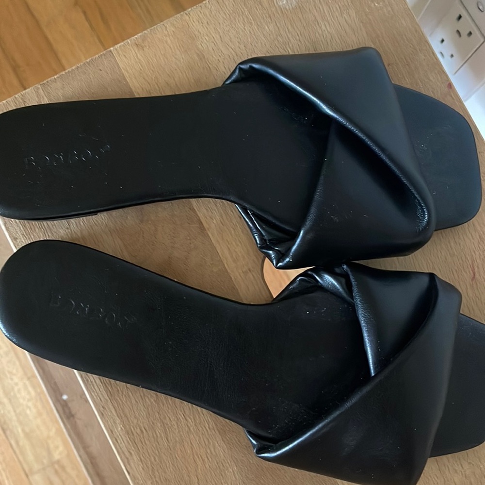 Brand new black knot sandals